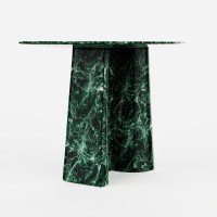 <a href="https://www.galeriegosserez.com/artistes/mohasseb-georges.html">Georges Mohasseb</a> - Shell - Console (Alpin Verde)